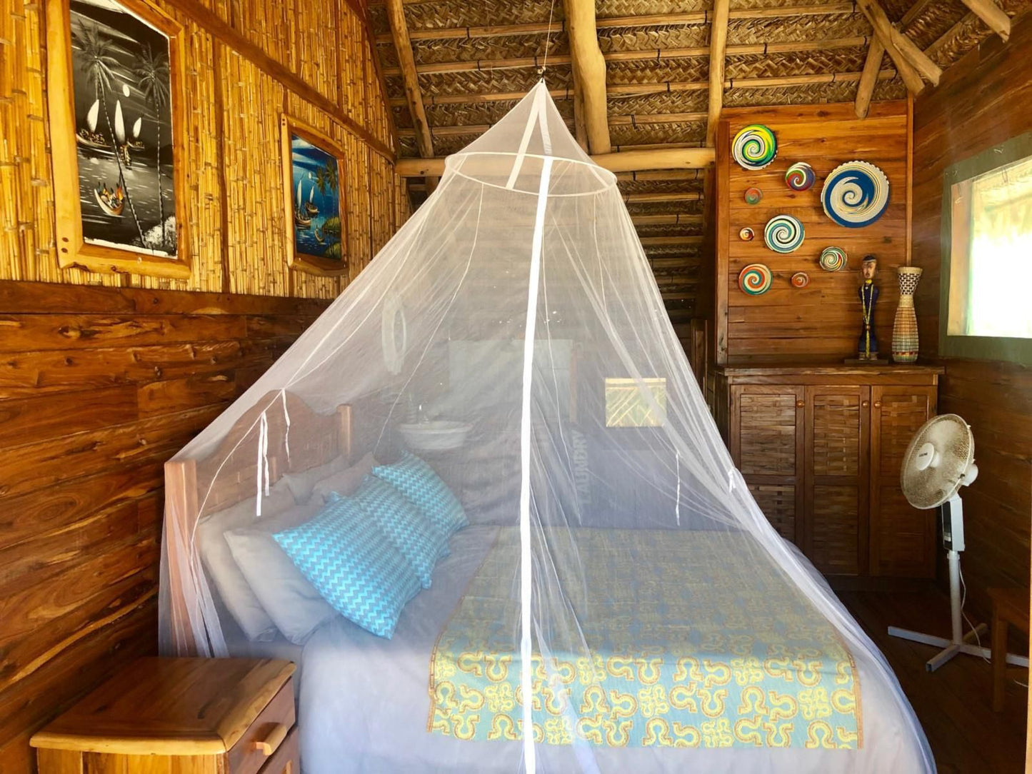 Pura Vida Lodge, Daniel's Beach House (ground floor), Tent, Architecture, Bedroom