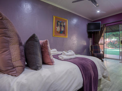 Purple Gecko Guest House, Luxury Queen Room, Bedroom