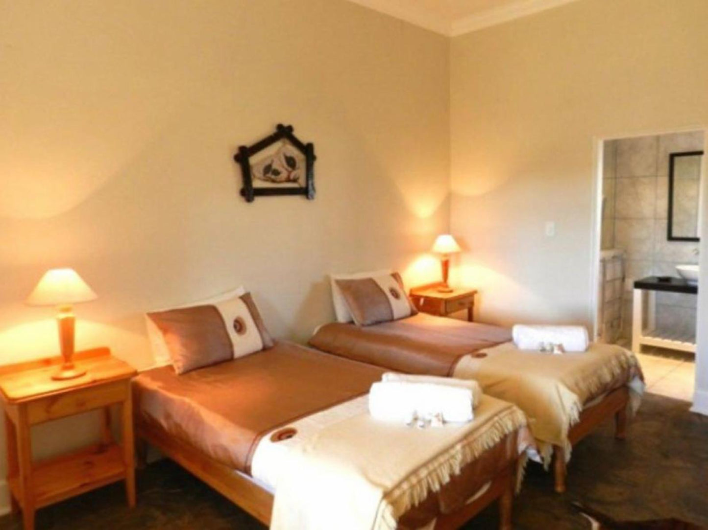 Family Room - Quaggasfontein Guest House @ Quaggasfontein Private Game Reserve