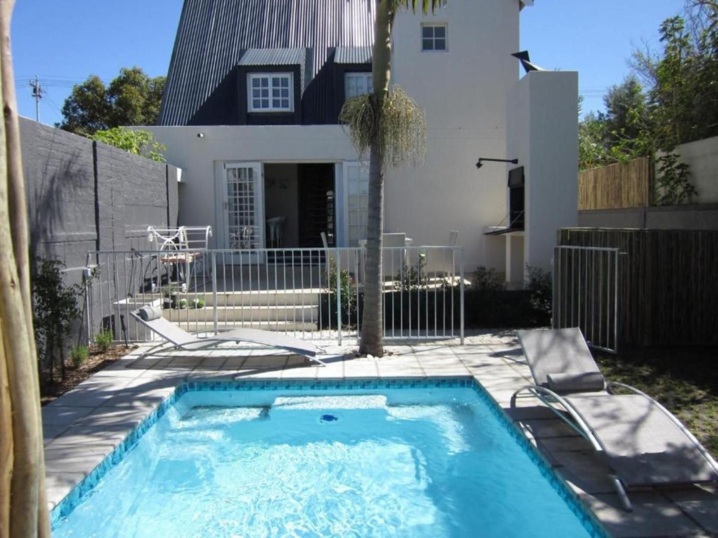 Quainton Cottages, House, Building, Architecture, Palm Tree, Plant, Nature, Wood, Swimming Pool