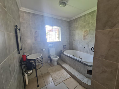 Quereba Bed And Breakfast Riviera Park Mahikeng North West Province South Africa Bathroom