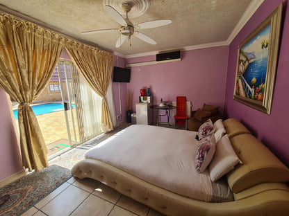 Quereba Bed And Breakfast Riviera Park Mahikeng North West Province South Africa Bedroom