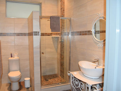 Quiver Inn Guesthouse, Luxury Duplex Unit 14, Bathroom