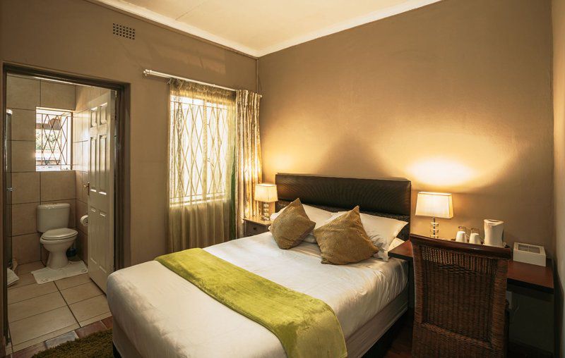 Ramandire Bed And Breakfast Riverview Witbank Emalahleni Mpumalanga South Africa Sepia Tones, Bedroom