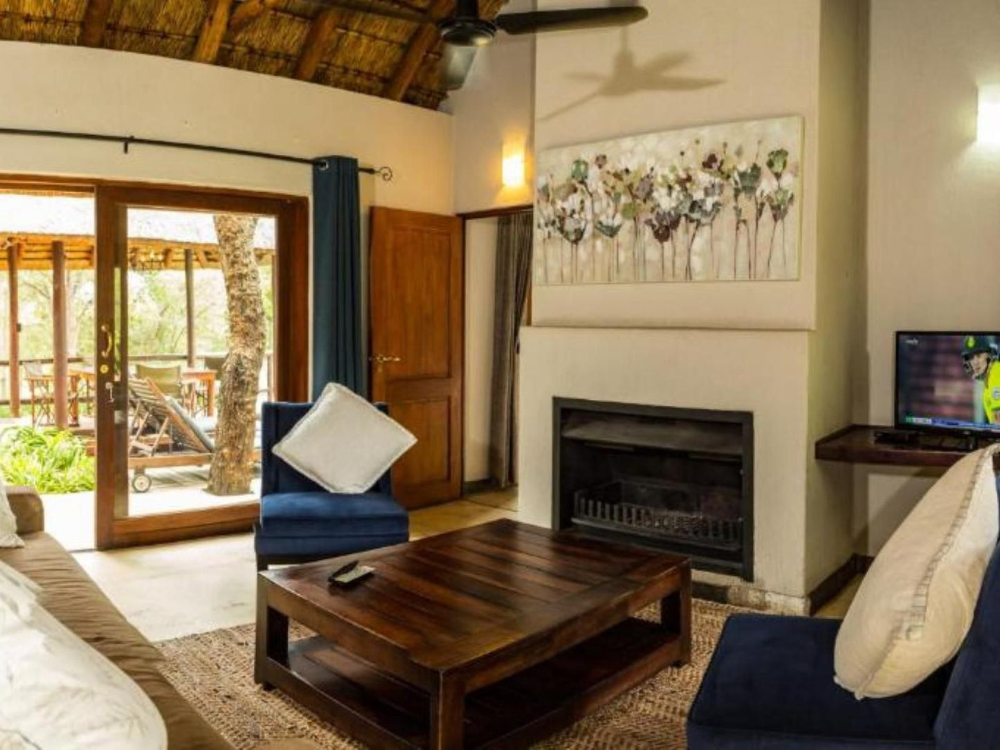 Raptors Lodge Group Self Catering Accommodation Hoedspruit Limpopo Province South Africa Living Room