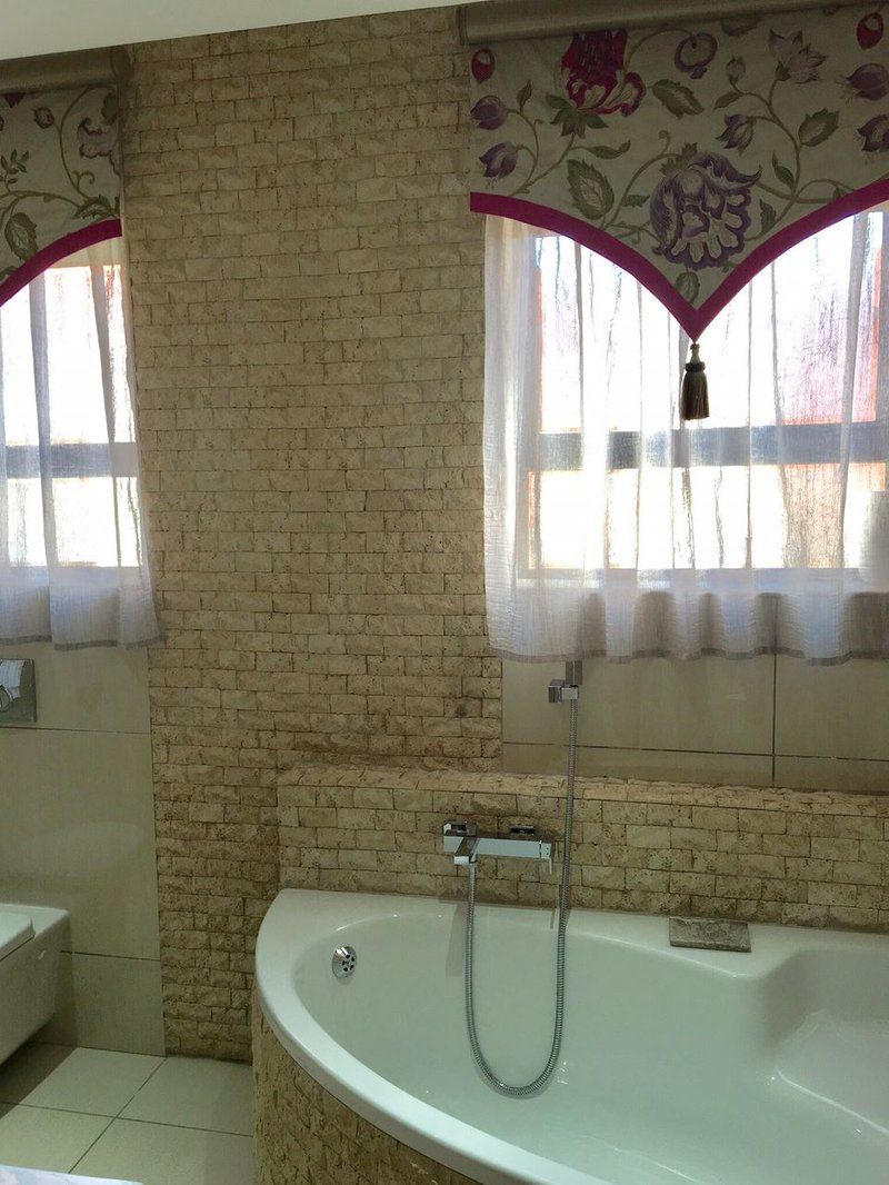 Recato Gastehuis Langenhoven Park Bloemfontein Free State South Africa Wall, Architecture, Bathroom, Brick Texture, Texture