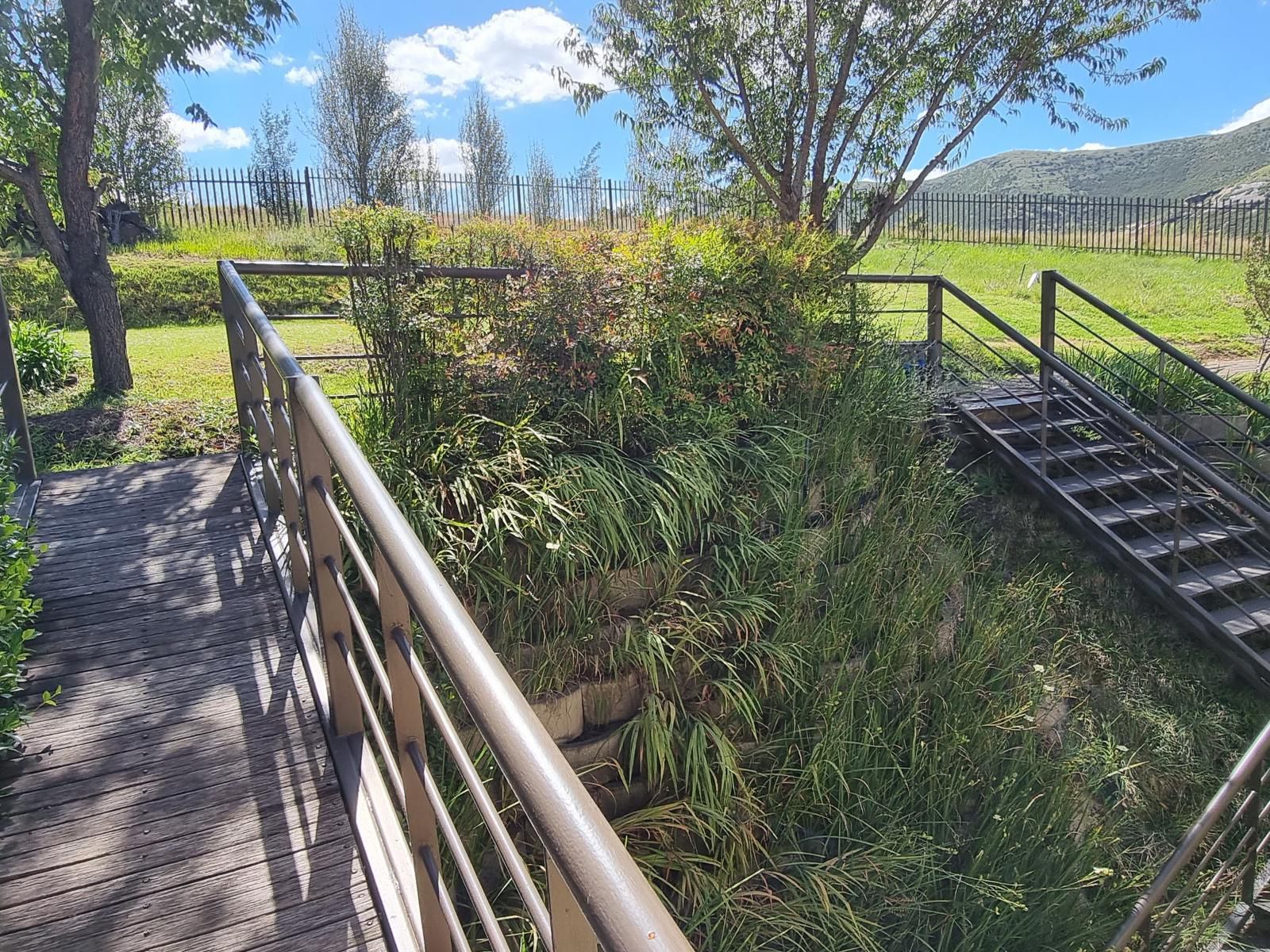 Red Mountain Retreat Clarens, Bridge, Architecture