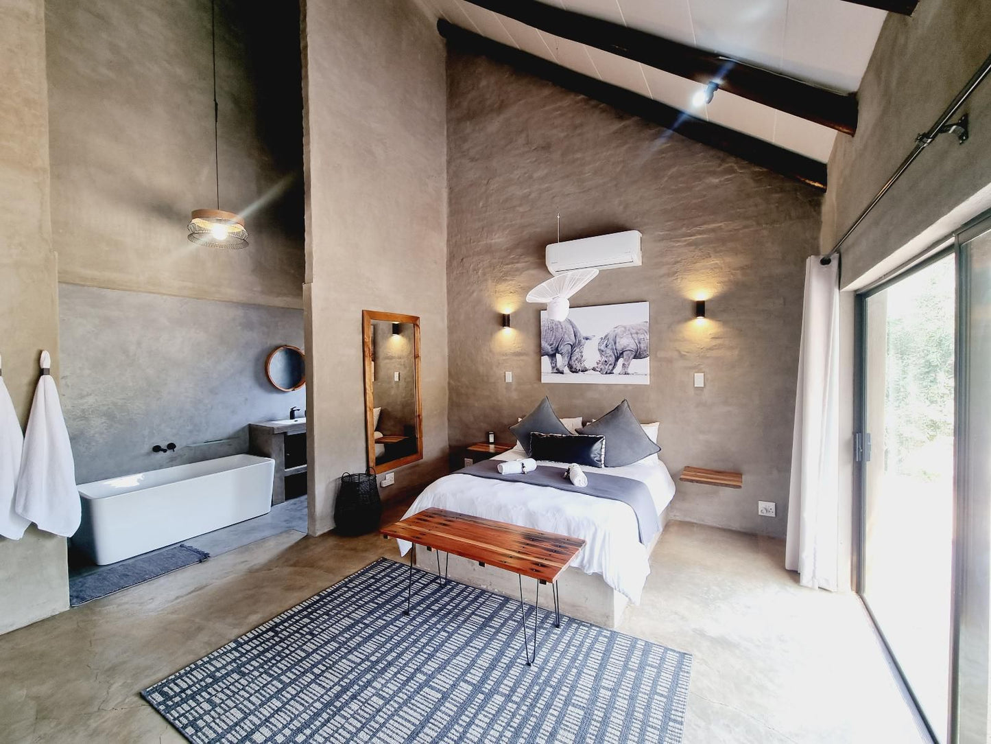 Rhino'S Rest Private Luxury Villa, Bedroom