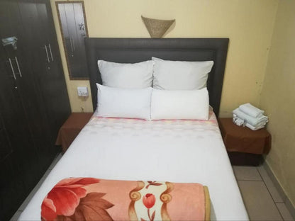 Rifumo Bed And Breakfast West Village Krugersdorp Gauteng South Africa Bedroom