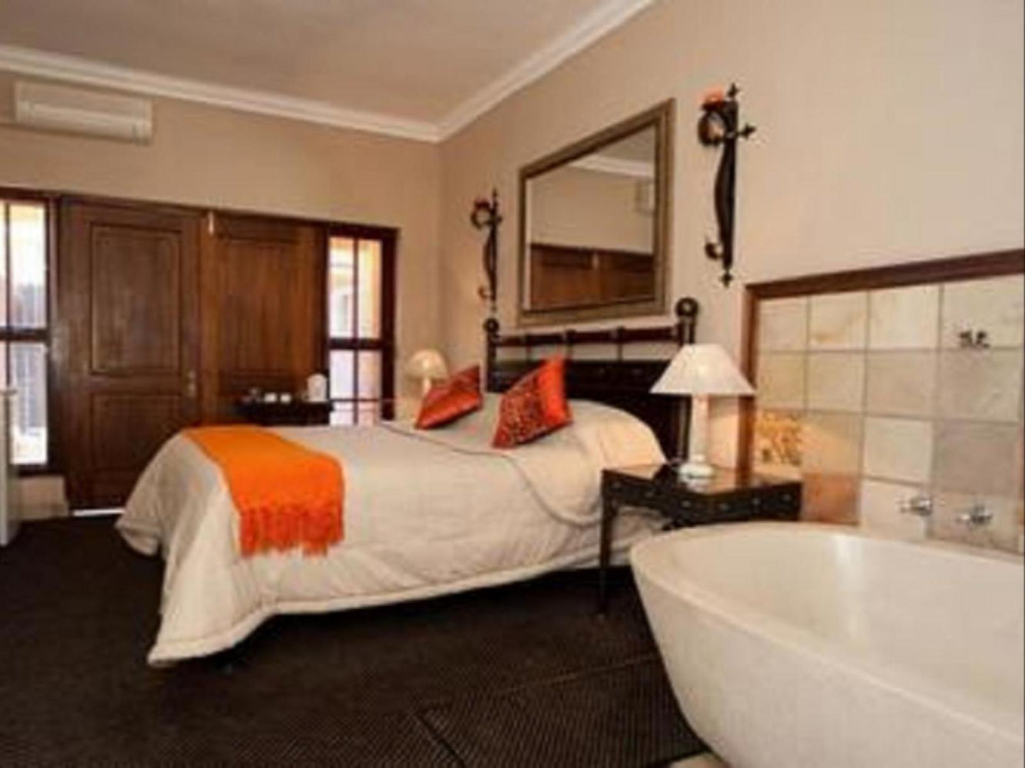 Honeymoon Suite @ Rise And Shine Lodge