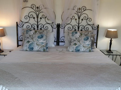 Villa Adamo - Twin Room B2 @ River Crossing Berg Accommodation