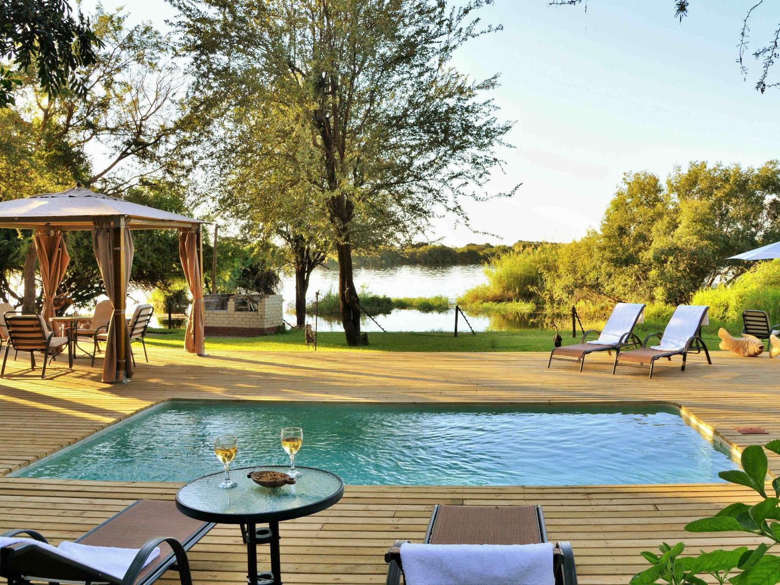 River View Lodge, Swimming Pool