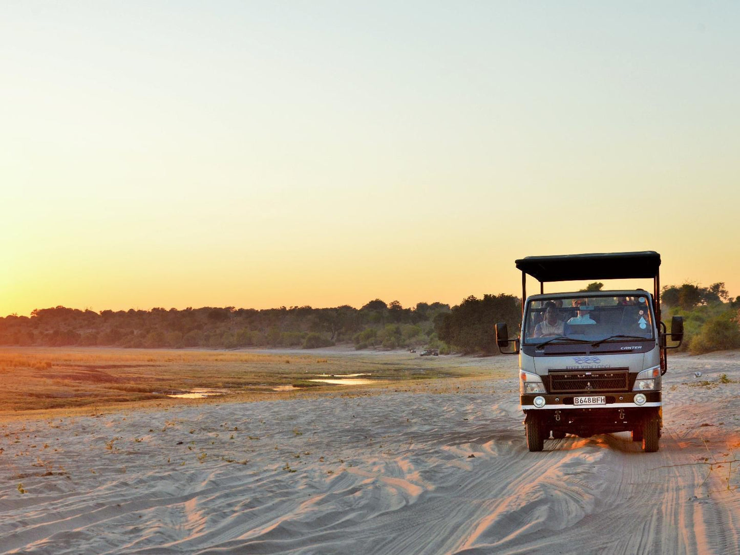 River View Lodge, Beach, Nature, Sand, Vehicle