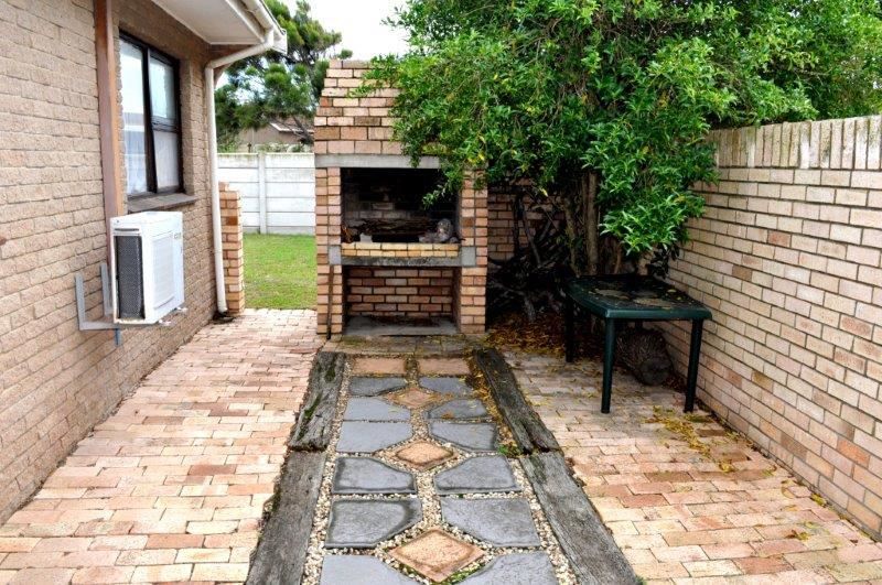 Riverside Drive Bluewater Bay Port Elizabeth Eastern Cape South Africa House, Building, Architecture, Brick Texture, Texture, Garden, Nature, Plant