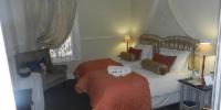 Twin Room with bath & shower @ Riversyde Manor