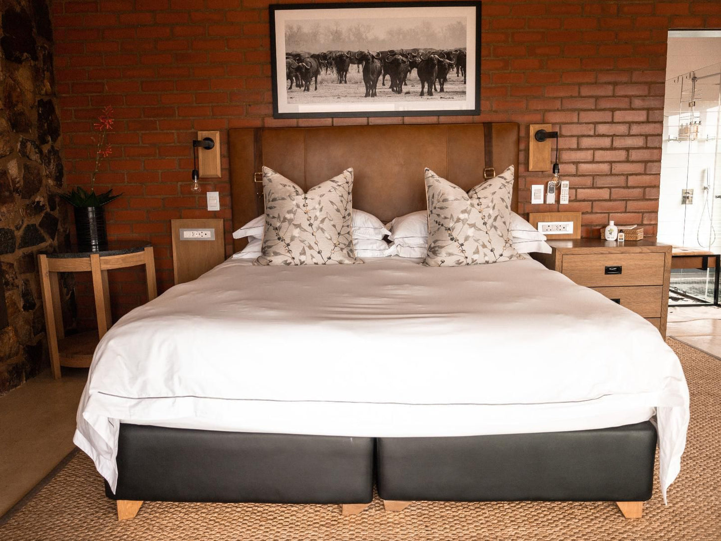 Rockfig Lodge Madikwe, Luxury Villa Nare, Bedroom