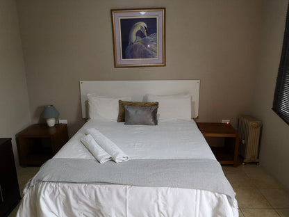 Ron Bed And Breakfast Ontdekkerspark Johannesburg Gauteng South Africa Bedroom