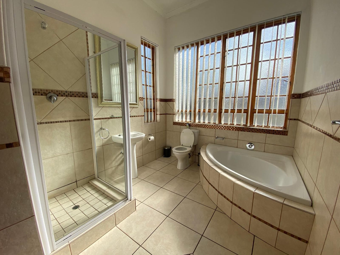 Rose Villa Guest House Kroonstad Free State South Africa Bathroom