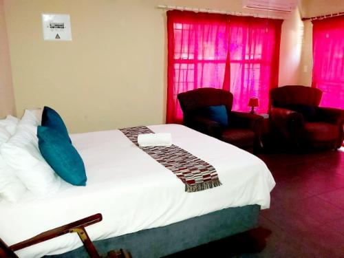 Deluxe Double Room @ Route 66 Guesthouse