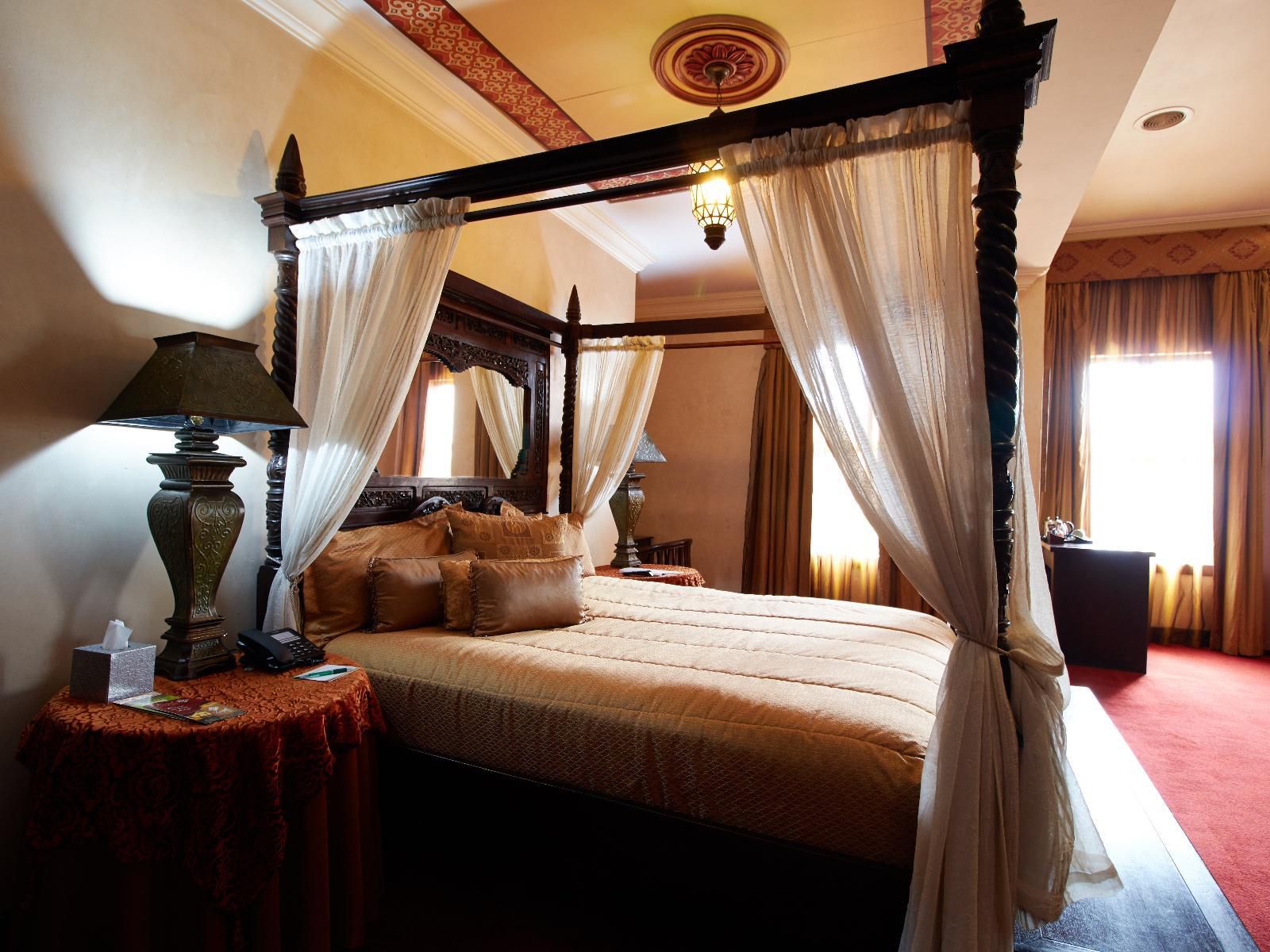 Royal Elephant Hotel & Conference Centre, Executive Suite, Bedroom