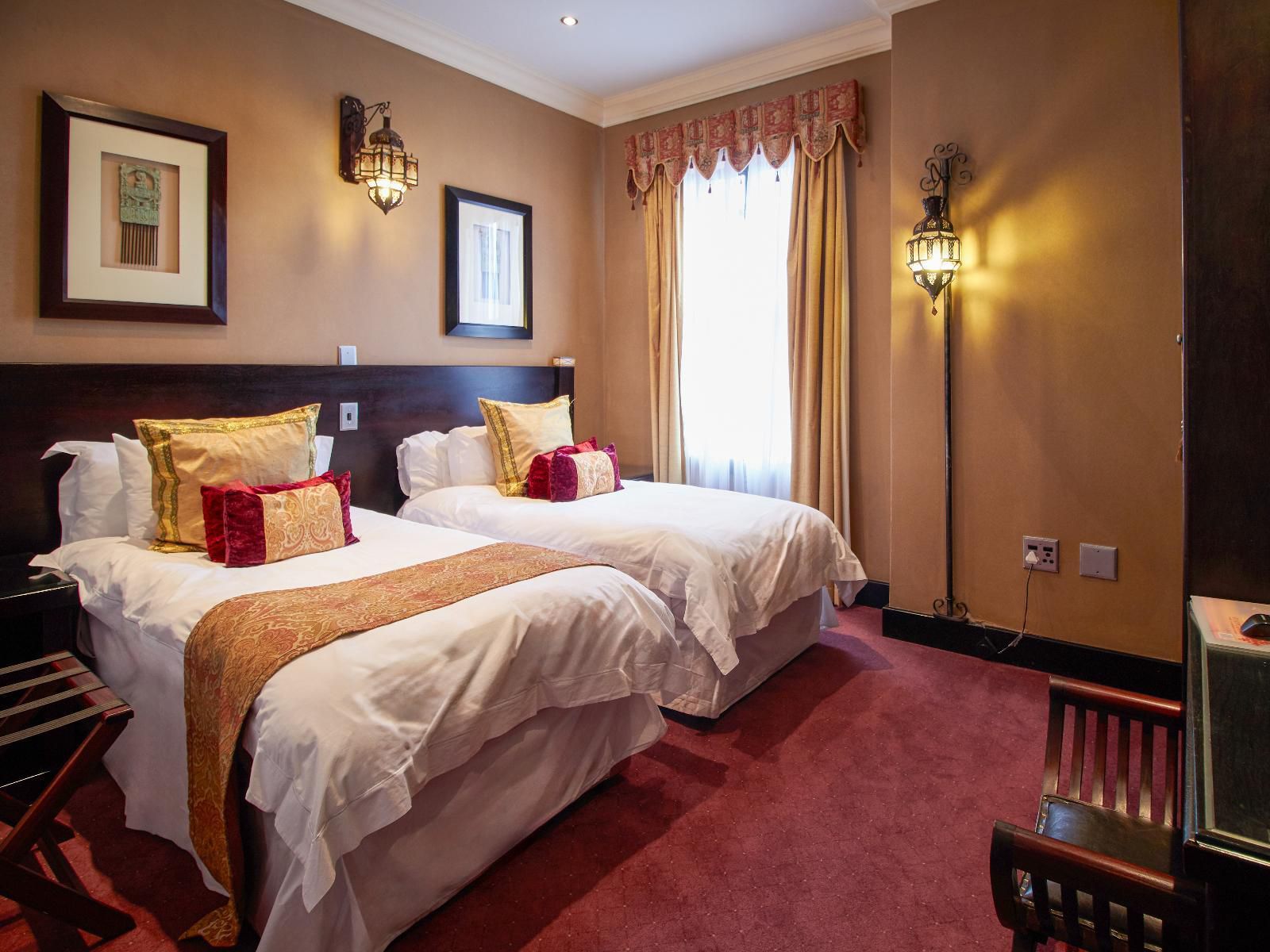 Royal Elephant Hotel & Conference Centre, Junior Suite, Bedroom