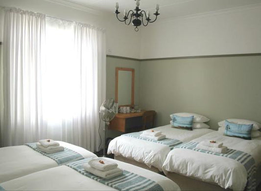 Family Room - En-suite @ Royal Hotel Willowmore