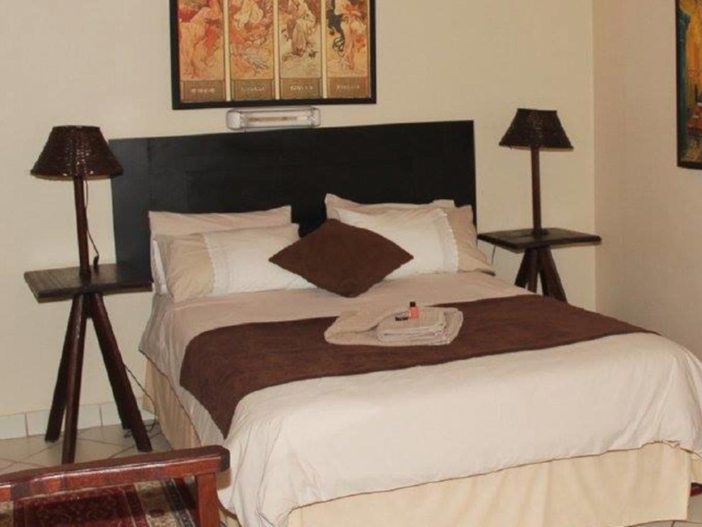 Double Room @ Rustenburg Guest House