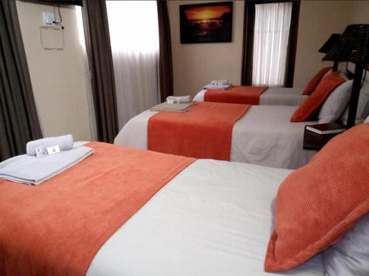 Standard Triple Room @ Rustenburg Guest House