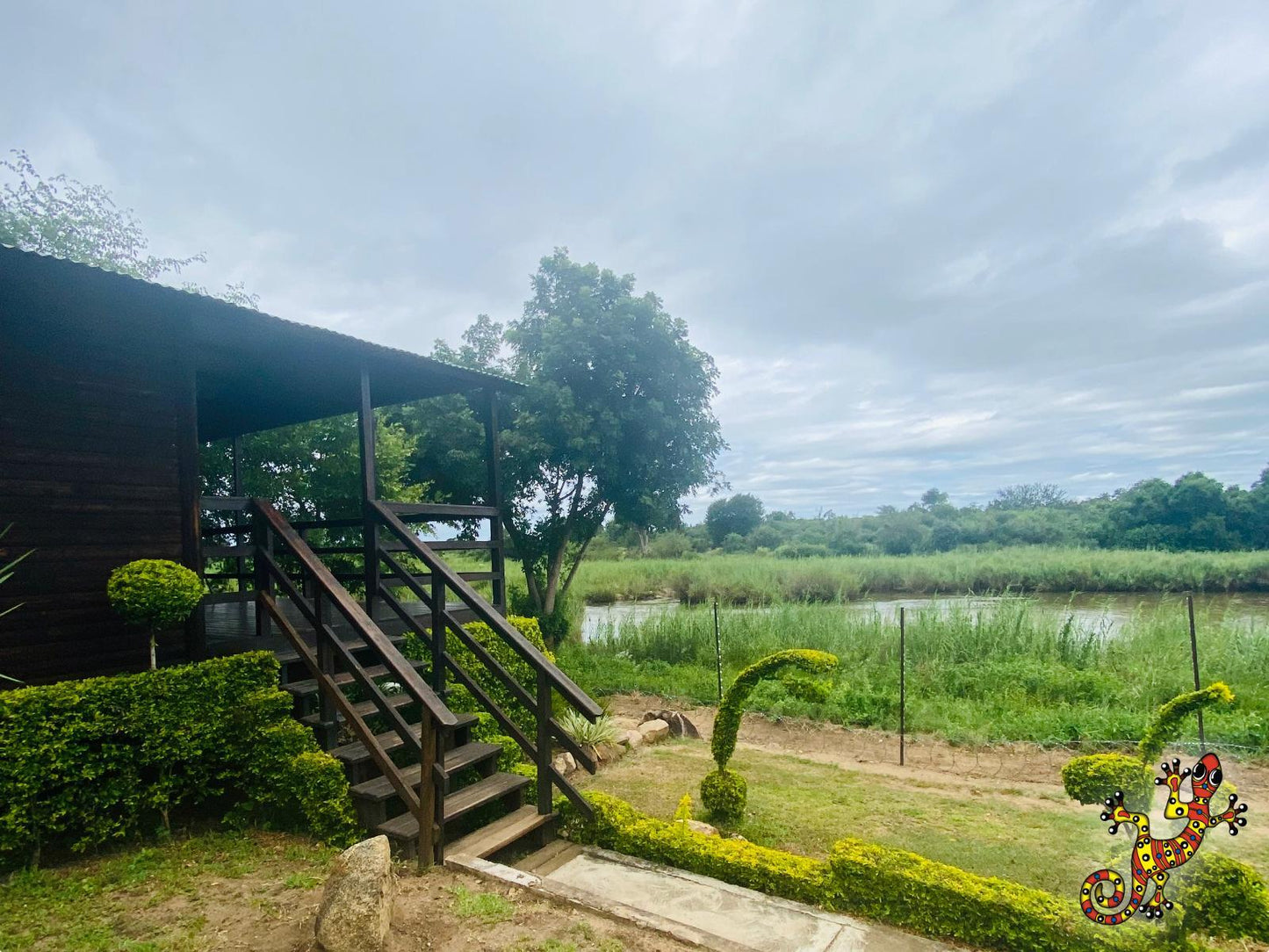 Luxury River Frontage Log Cabin 1 @ Sabie River Bush Lodge