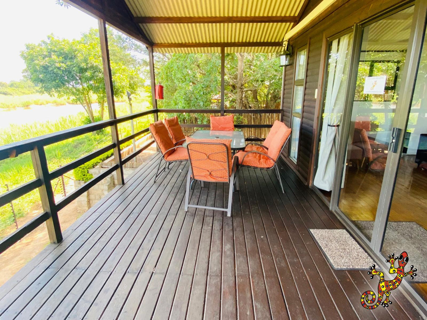 Luxury River Frontage Log Cabin 2 @ Sabie River Bush Lodge