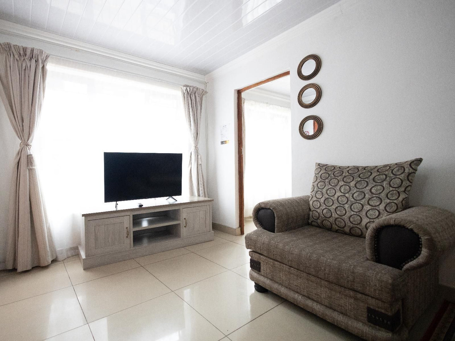 Safi Self-Catering Suites, Safi Suite 9, Living Room