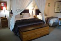 Garden room with queen bed @ Saint Du Barrys Guest House