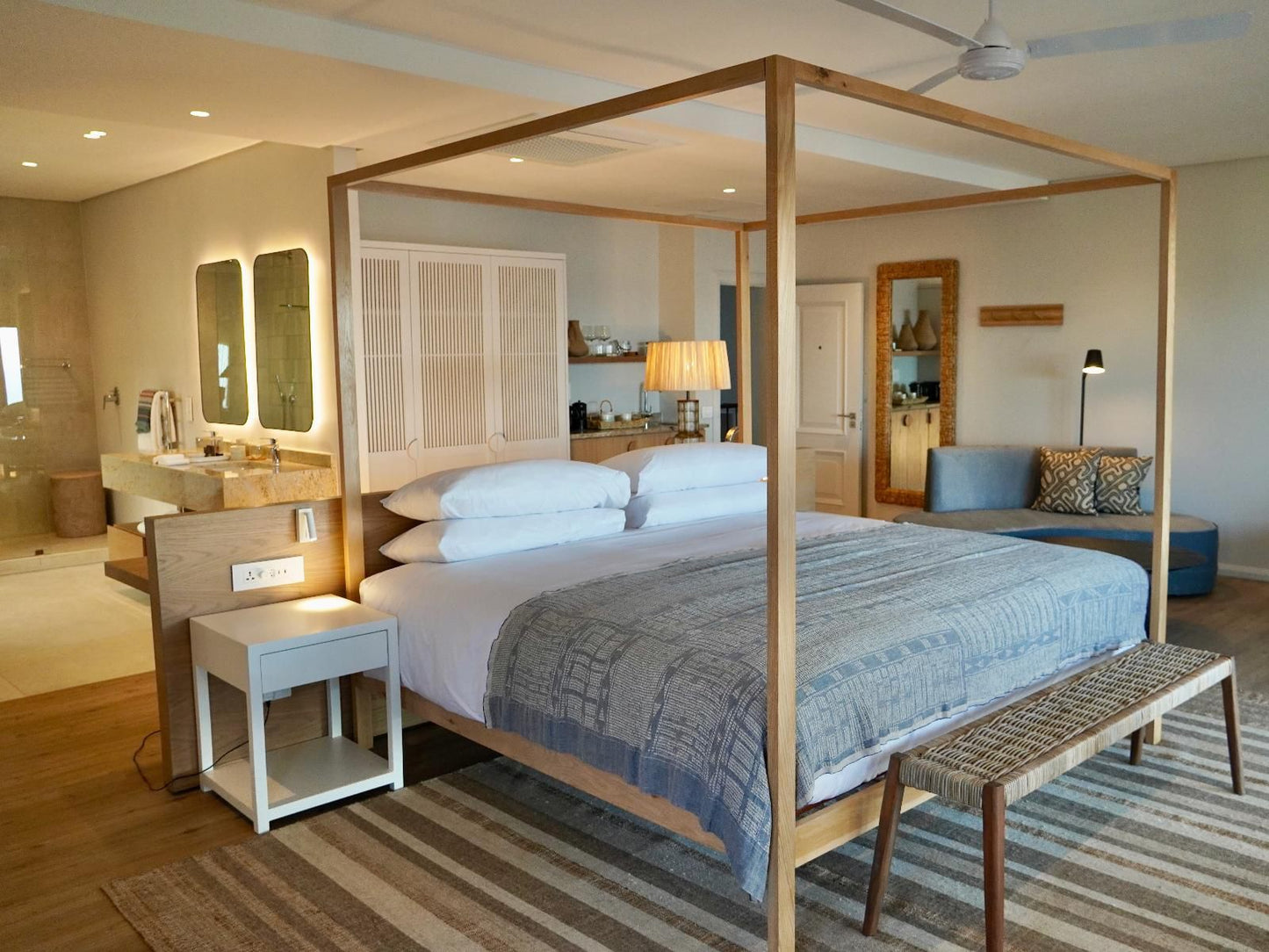 Sala Beach House, Ocean Suite, Bedroom