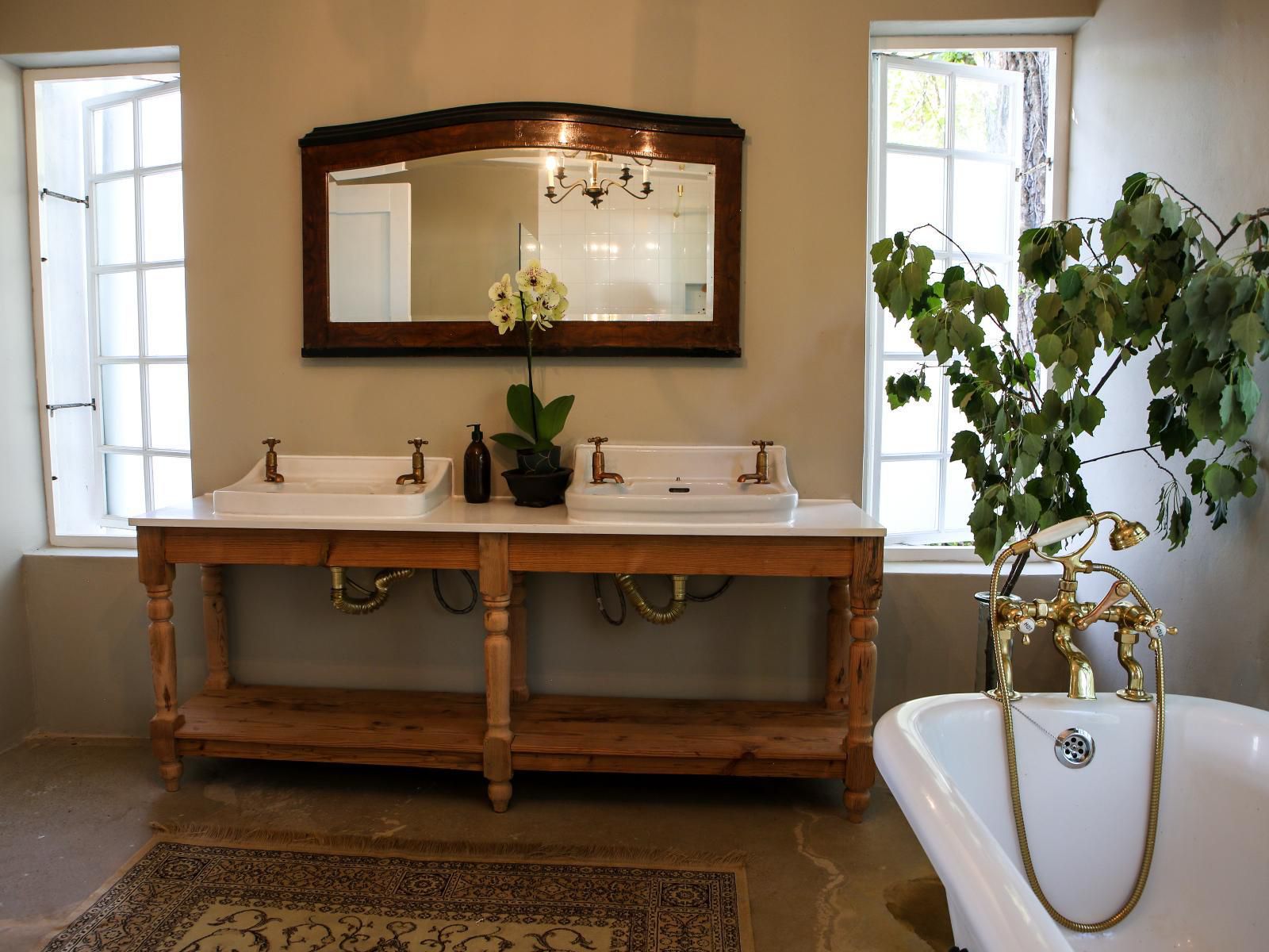 San Gabriel Homestead, Private Cottage with a Farm View, Bathroom