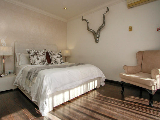 Luxury Queen Room @ Sanchia Luxury Guesthouse