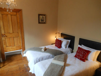 Twin Rooms With En-Suite @ Sandstone Manor