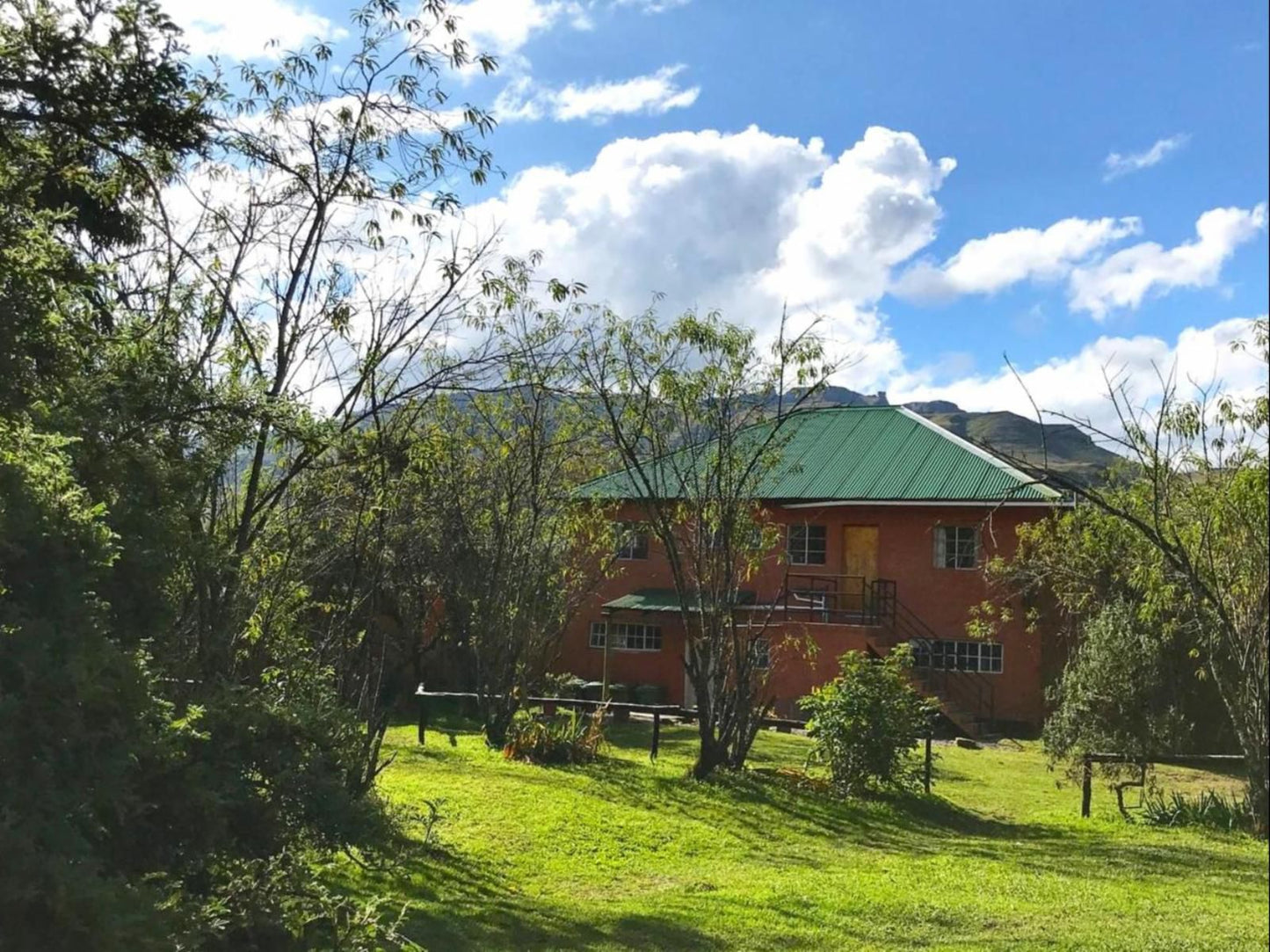 Sani Lodge & Cottages, Rondavel Garden View Francolin, House, Building, Architecture, Window