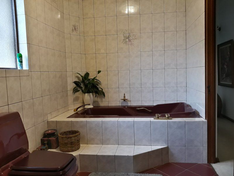 Sarah S Dynasty St Lucia Kwazulu Natal South Africa Bathroom