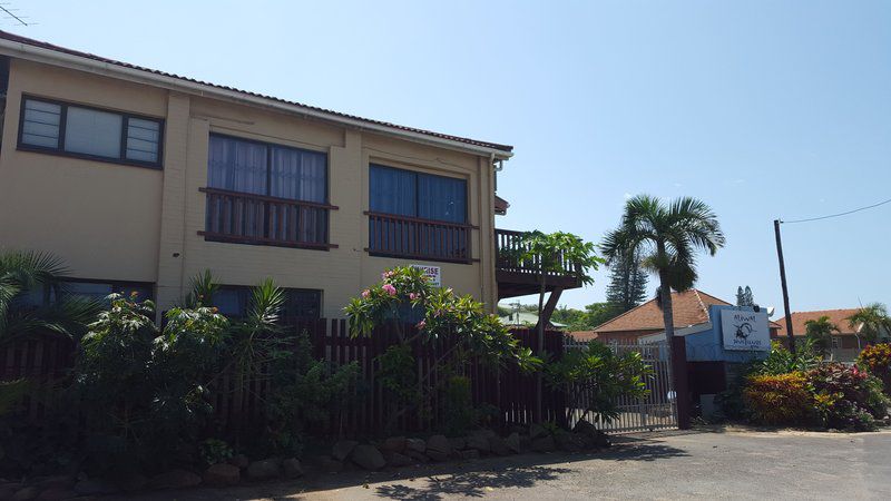 The Blue Shark Ocean View Studio Umkomaas Kwazulu Natal South Africa House, Building, Architecture, Palm Tree, Plant, Nature, Wood