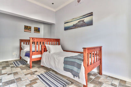 Sea Point 4 Bedroom Home With Pool And Bbq Sea Point Cape Town Western Cape South Africa Unsaturated, Bedroom