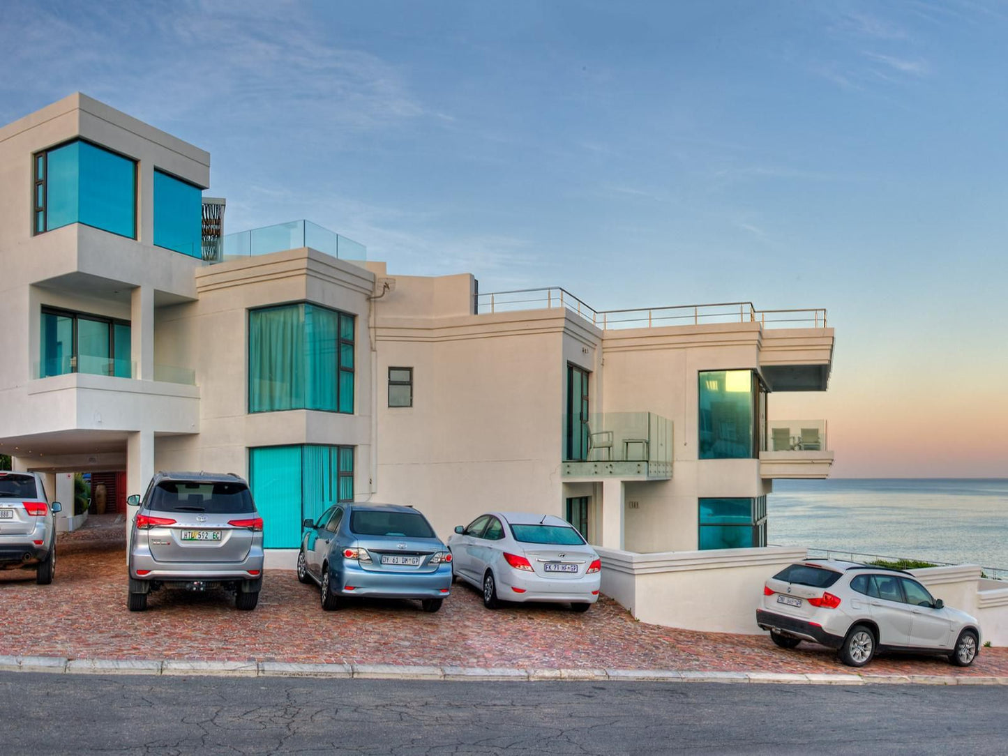 Sea Star Cliff, Beach, Nature, Sand, Building, Architecture, House, Car, Vehicle