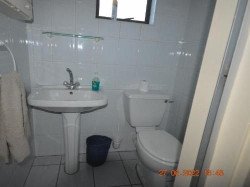 Seaforth Holiday Lodges Ballito Kwazulu Natal South Africa Unsaturated, Bathroom