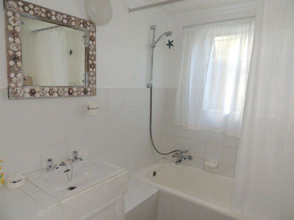 Unsaturated, Bathroom, Seester Strandhuis, Central Jeffreys Bay, Jeffreys Bay