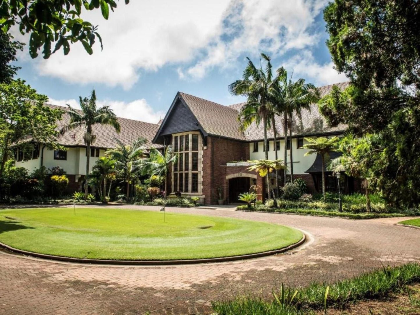 Selborne Golf Estate, Hotel & Spa, House, Building, Architecture, Palm Tree, Plant, Nature, Wood