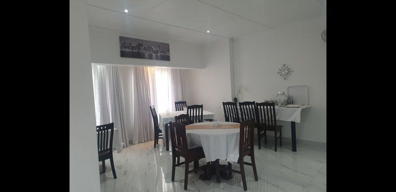 Semeni Asante Accommodations Oakdene Johannesburg Gauteng South Africa Colorless, Place Cover, Food, Living Room
