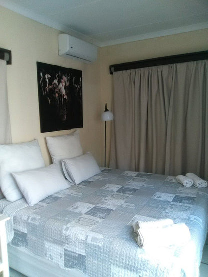 Sentlhaga Guest House Mahikeng North West Province South Africa Bedroom