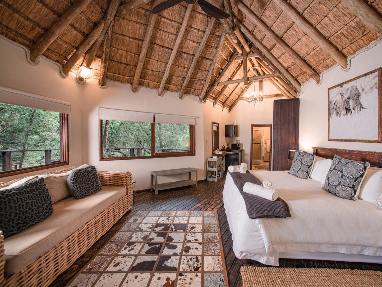 Luxury Forest & River View Suites @ Serenity Mountain And Forest Lodge