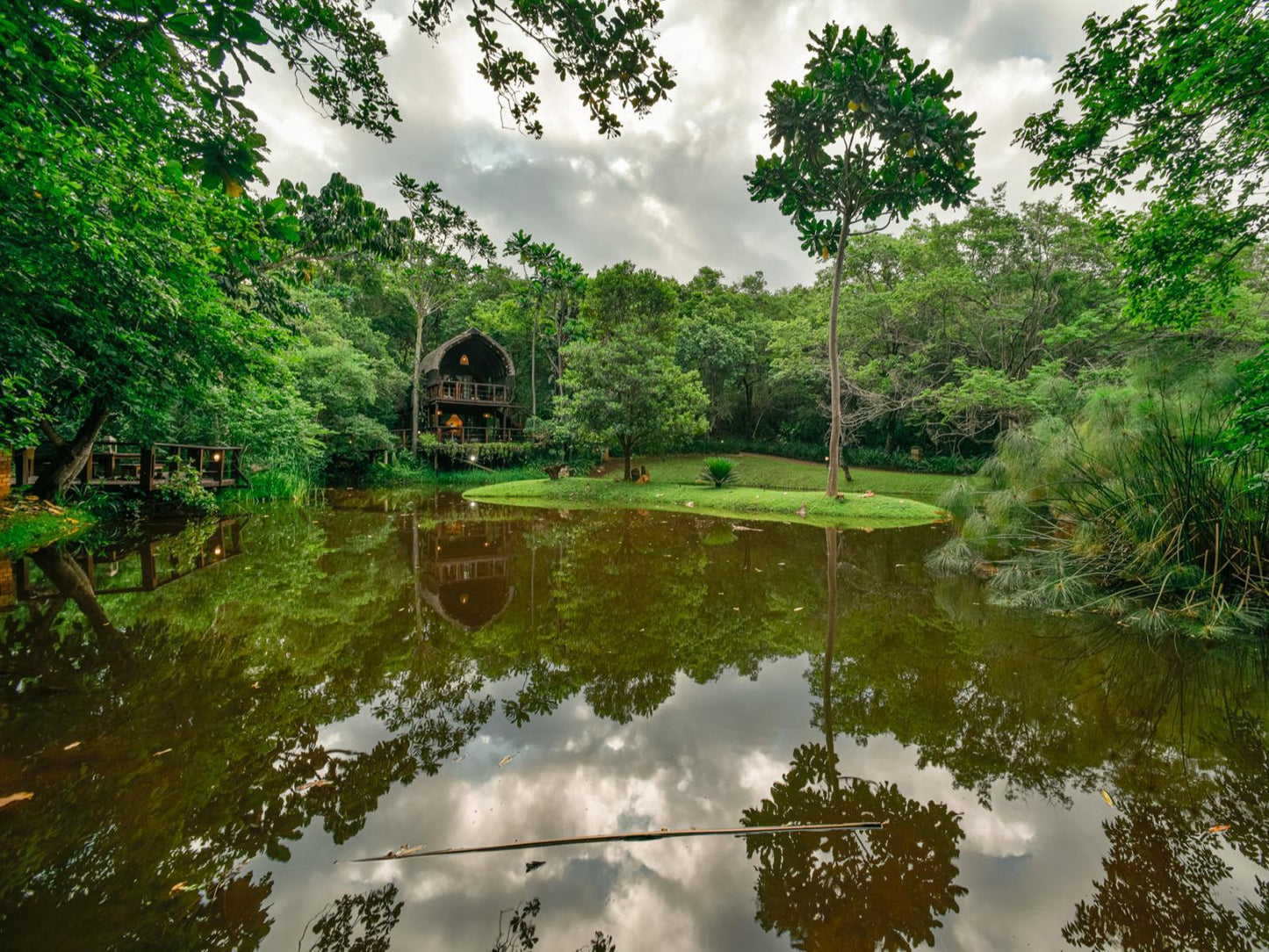 Luxury Lake View Suites Groundfloor @ Serenity Mountain And Forest Lodge