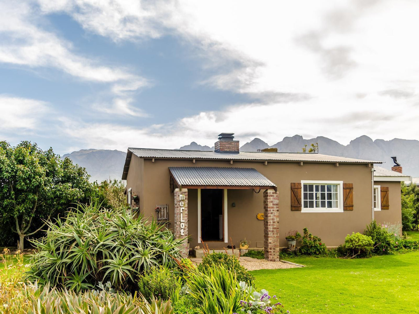 Seven Oaks Vineyard Cottages, House, Building, Architecture