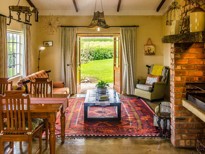 Seven Oaks Vineyard Cottages, Pinotage Cottage, Living Room